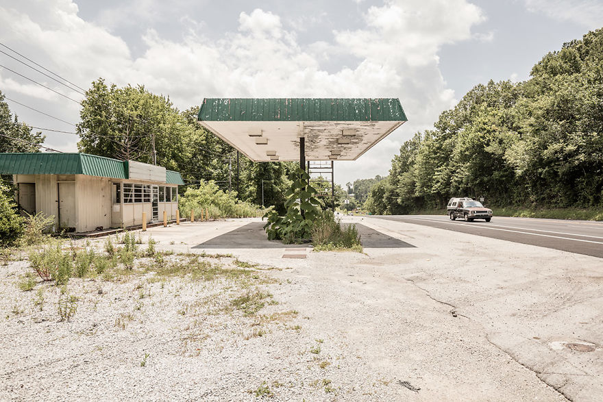 Out Of Gas - The Abandoned Gas Stations In The South Of The United States Of America Out Of Gas - The Abandoned Gas Stations In The South Of The United States Of America