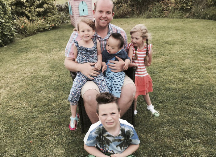 Single Gay Guy Earns A "Super Dad" Title After Adopting 4 Disabled Children Single Gay Guy Earns A "Super Dad" Title After Adopting 4 Disabled Children