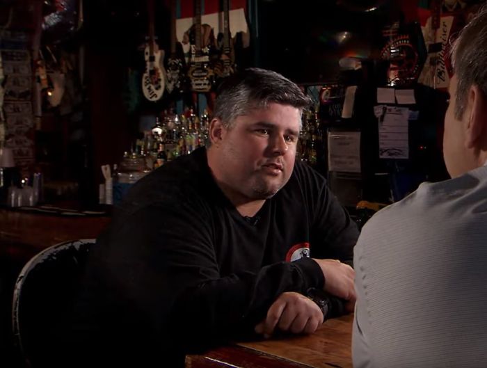 Man Finds A Stolen Wallet With A Wedding Ring In It, But That's Only The Beginning Of The Story Man Finds A Stolen Wallet With A Wedding Ring In It, But That's Only The Beginning Of The Story