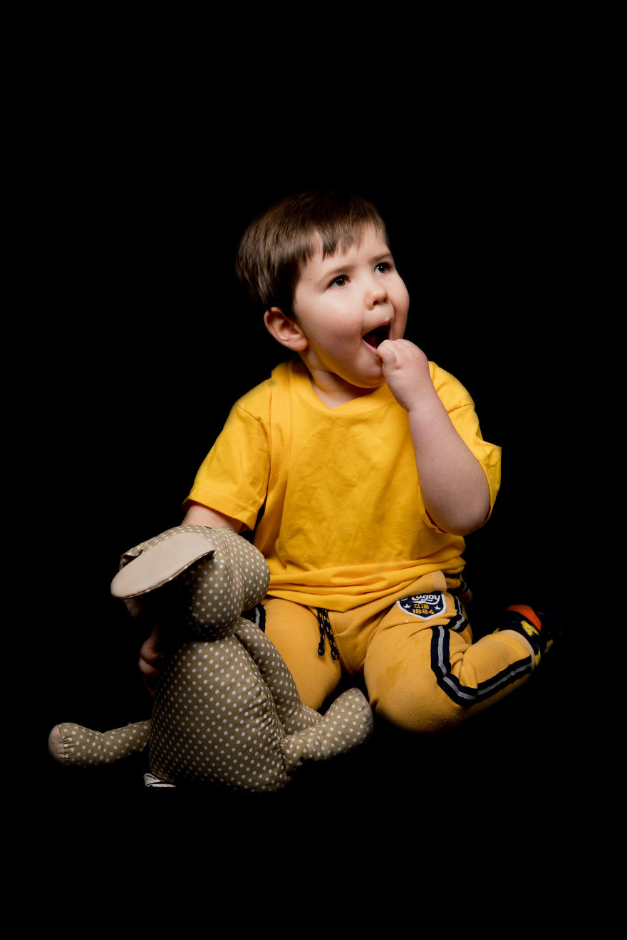 I Show The Painful Realities Of Children With Dementia And How Their Parents Cope With It I Show The Painful Realities Of Children With Dementia And How Their Parents Cope With It