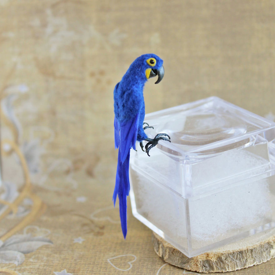 Tiny-Sculptures-Fairies-Miniatures-Katie-Doka