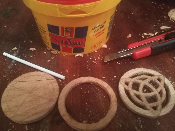 I Made This Glowing Necklace For My Girlfriend Using Scrap Wood