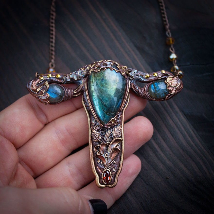 Uterus-Shaped Necklaces Are A Thing Now, And There's A Strong Message Behind Them Uterus-Shaped Necklaces Are A Thing Now, And There's A Strong Message Behind Them