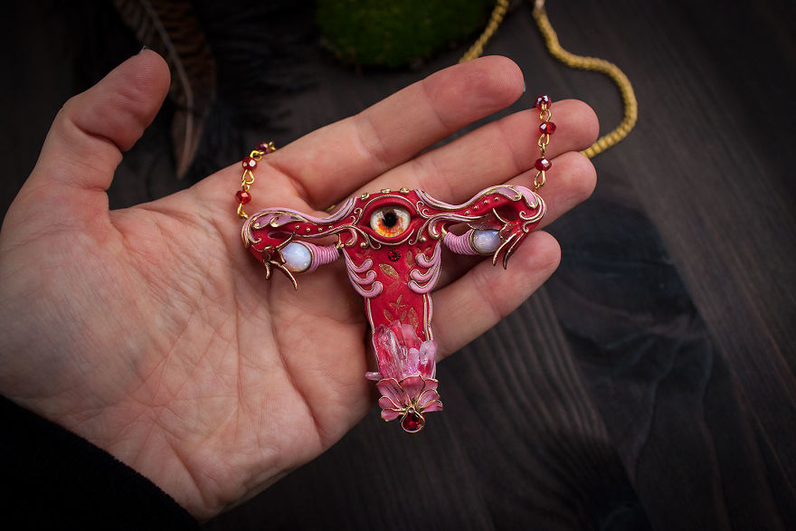 Uterus-Shaped Necklaces Are A Thing Now, And There's A Strong Message Behind Them Uterus-Shaped Necklaces Are A Thing Now, And There's A Strong Message Behind Them