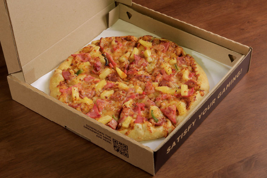 We Turned A Pizza Box Into A Game Console.