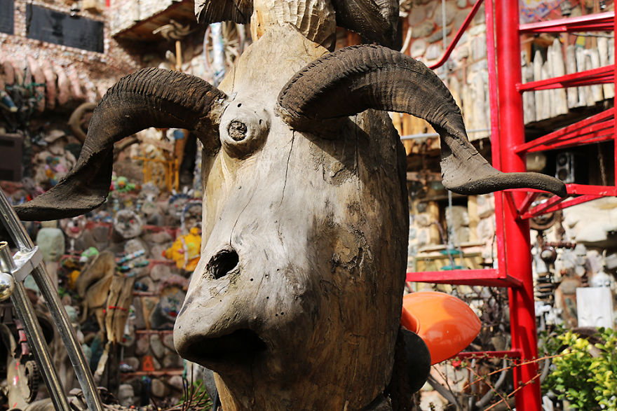 I Photograph The Strangest Museum You've Ever Seen I Photograph The Strangest Museum You've Ever Seen