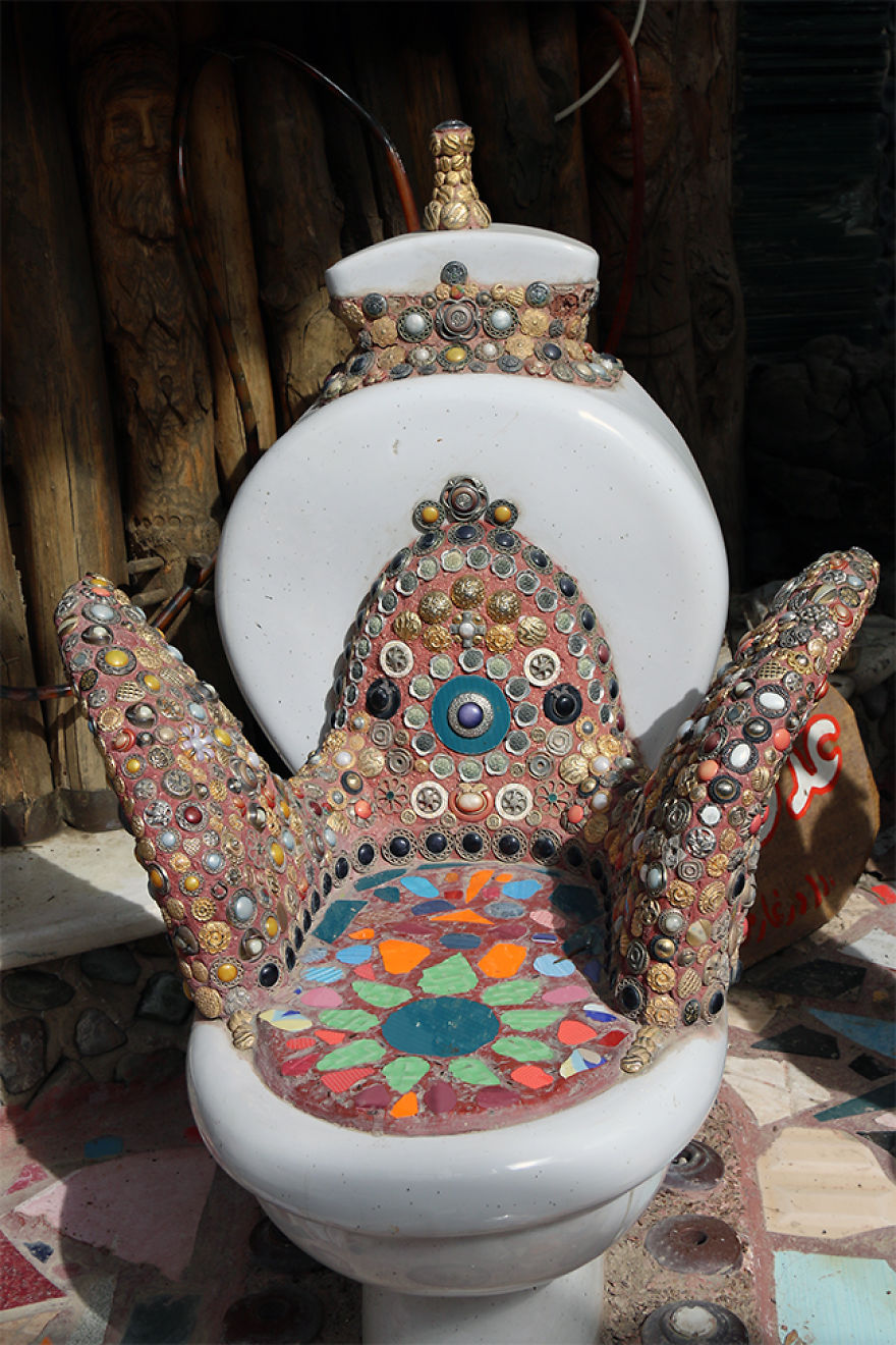 I Photograph The Strangest Museum You've Ever Seen I Photograph The Strangest Museum You've Ever Seen