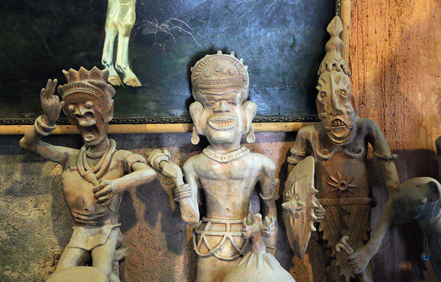 I Photograph The Strangest Museum You've Ever Seen I Photograph The Strangest Museum You've Ever Seen