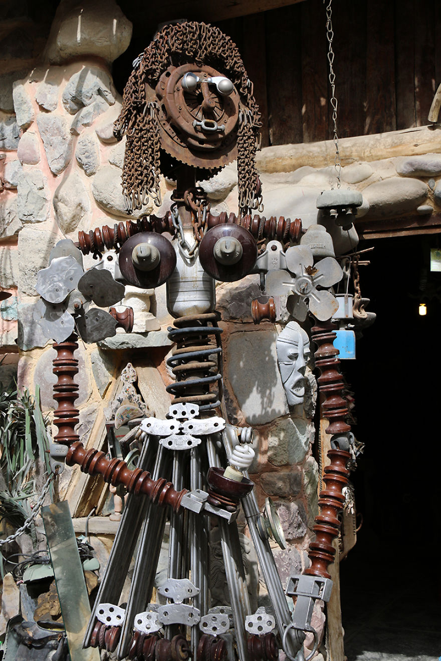 I Photograph The Strangest Museum You've Ever Seen I Photograph The Strangest Museum You've Ever Seen