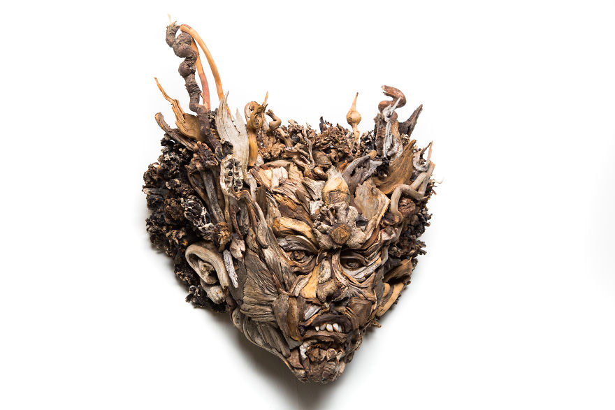 I Have Been Sculpting Faces And Bodies From Driftwood For Over 17 Years