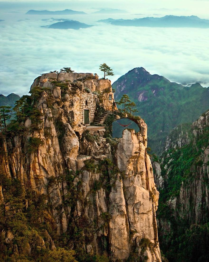 This Turkish Artist Shows The Wonders Of Surreal World