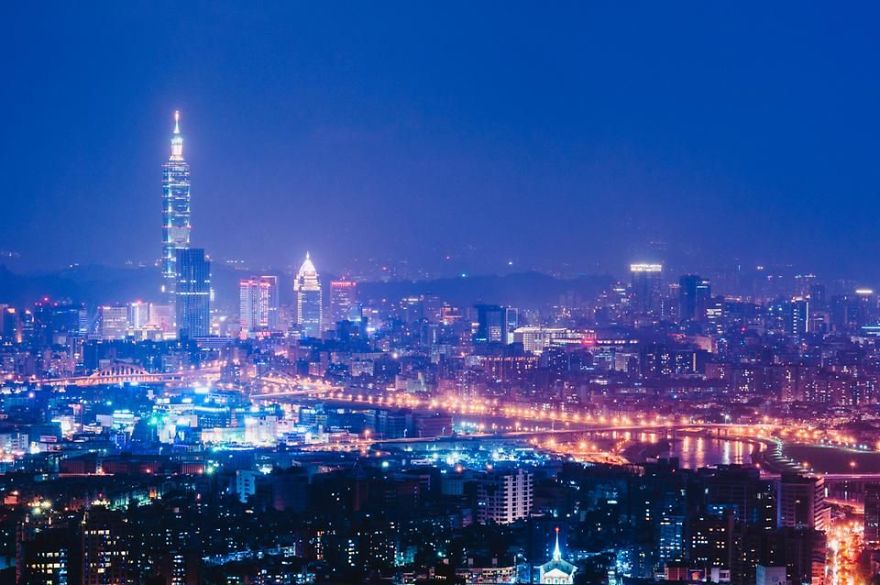 I Photographed Taiwan At Night I Photographed Taiwan At Night