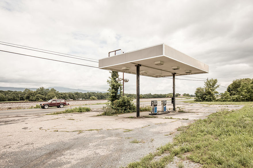 Out Of Gas - The Abandoned Gas Stations In The South Of The United States Of America