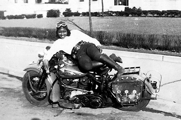 This Black Woman Who Rode Across America Alone In The 1930s Is A Total Bad-Ass This Black Woman Who Rode Across America Alone In The 1930s Is A Total Bad-Ass