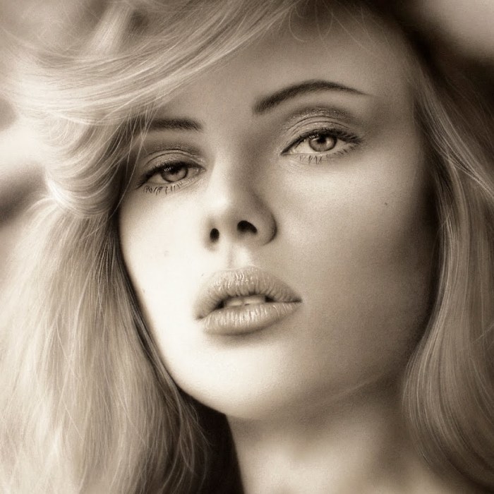 Watch This Photo-Realistic Drawing Materialise Right In Front Of Your Eyes