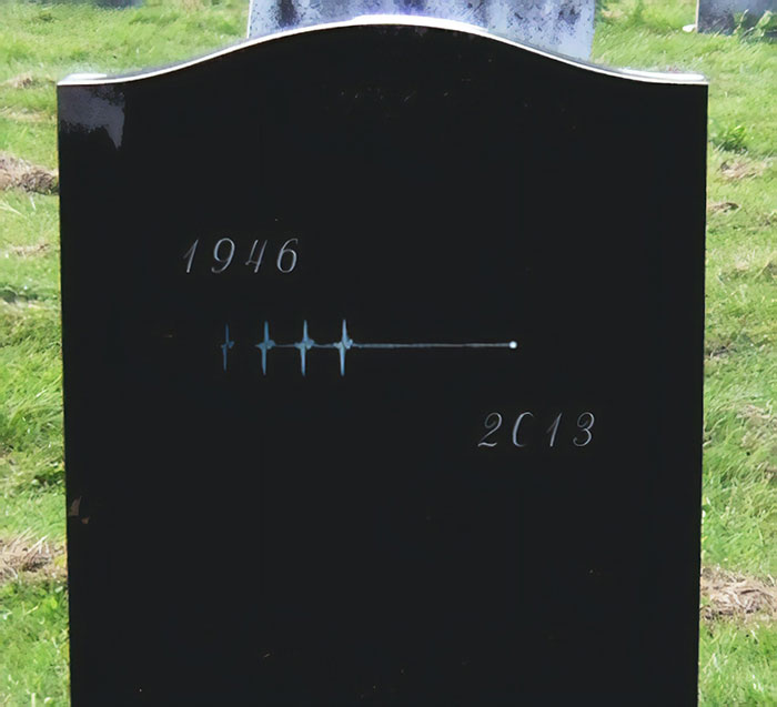 This Minimalist Gravestone