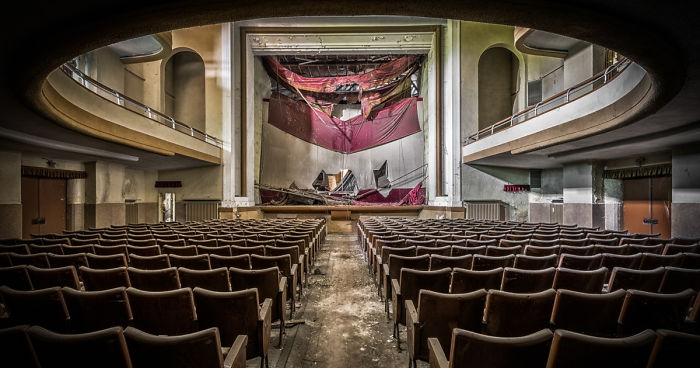 I Photograph Abandoned Stuff