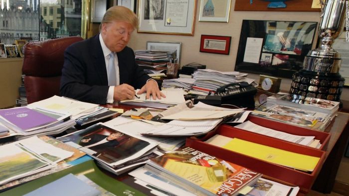 The Internet Can’t Stop Laughing At This Guide Showing How To Make It Look Like You’re Working Hard The Internet Can’t Stop Laughing At This Guide Showing How To Make It Look Like You’re Working Hard