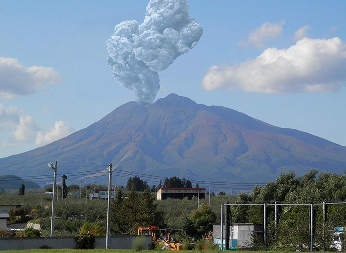 kfc-spicy-fried-chicken-explosions-ogilvy-mather-hong-kong-7 kfc-spicy-fried-chicken-explosions-ogilvy-mather-hong-kong-7