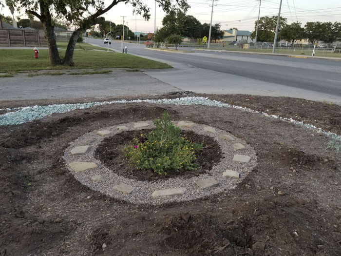 Man Grows A Garden To Keep Promise For His Late Wife, Gets Heartwarming Help From A "Plant Fairy" Man Grows A Garden To Keep Promise For His Late Wife, Gets Heartwarming Help From A "Plant Fairy"