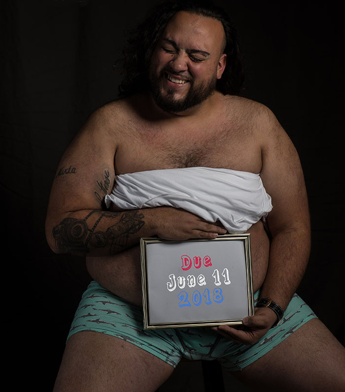 Wife Refuses To Do A Maternity Photoshoot, So Husband Does His Own And It Keeps Getting Better With Each Pic