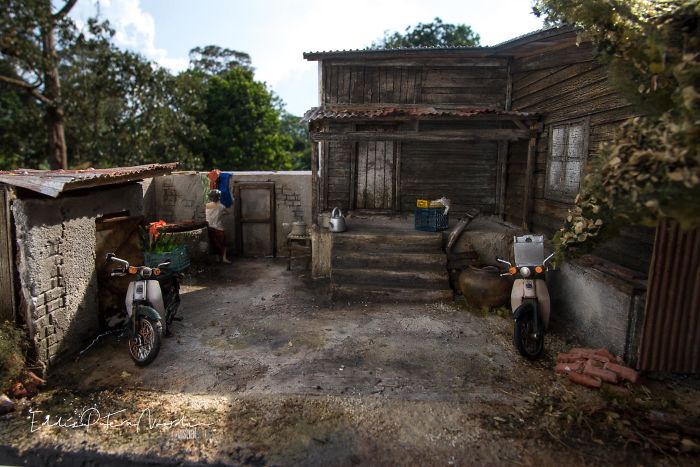 Artist Recreates People's Childhood Memories With Realistic Dioramas, And The Result Will Amaze You