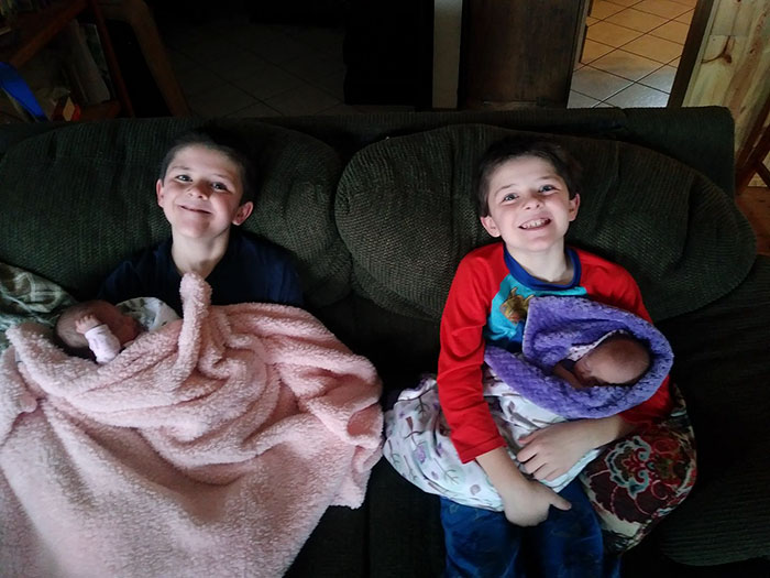 Woman Gives Birth To Another Set Of Rare Identical Twins Against 10-Million-To-One Odds Woman Gives Birth To Another Set Of Rare Identical Twins Against 10-Million-To-One Odds