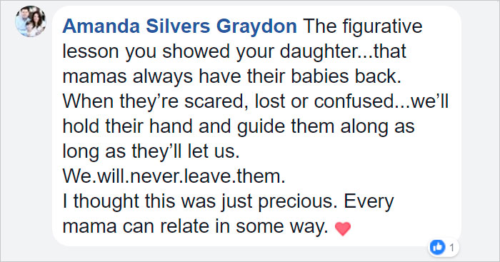 talent-show-daughter-freezes-singing-mom-18 talent-show-daughter-freezes-singing-mom-18