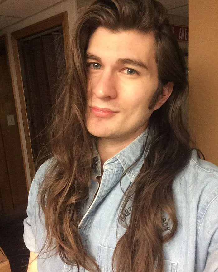 Internet Goes Crazy About Man Who Looks Like Disney Prince After Losing 70 Lbs While Taking Care Of His Sick Mom Internet Goes Crazy About Man Who Looks Like Disney Prince After Losing 70 Lbs While Taking Care Of His Sick Mom