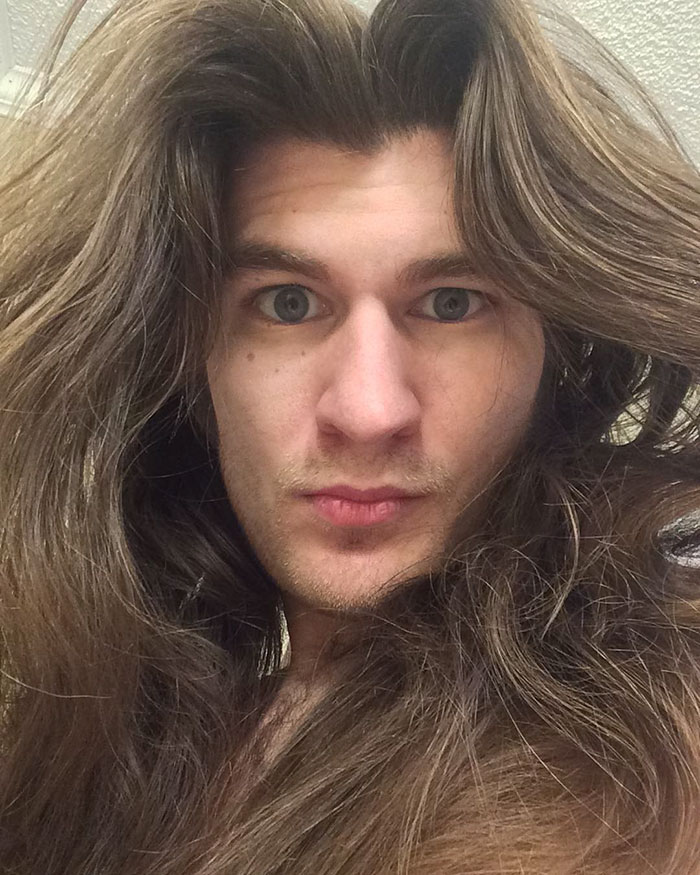 Internet Goes Crazy About Man Who Looks Like Disney Prince After Losing 70 Lbs While Taking Care Of His Sick Mom Internet Goes Crazy About Man Who Looks Like Disney Prince After Losing 70 Lbs While Taking Care Of His Sick Mom