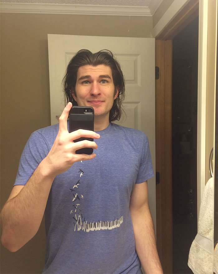 Internet Goes Crazy About Man Who Looks Like Disney Prince After Losing 70 Lbs While Taking Care Of His Sick Mom Internet Goes Crazy About Man Who Looks Like Disney Prince After Losing 70 Lbs While Taking Care Of His Sick Mom