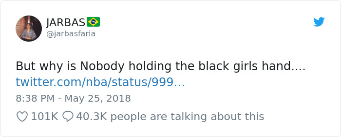 People Accuse Girls Of Being Racist For "Refusing" To Hold A Black Girl's Hand, Then The Girl's Mom Responds