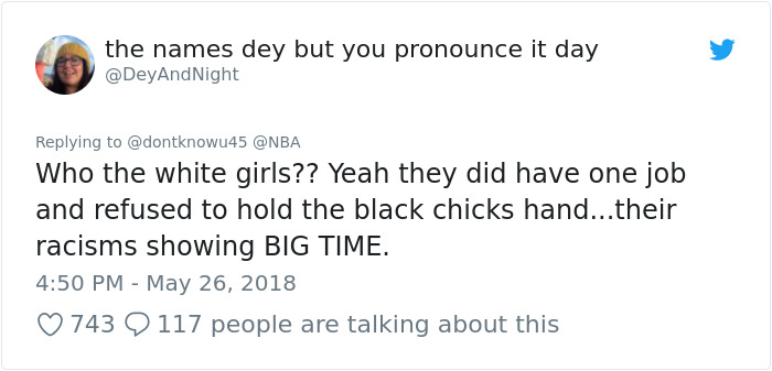 People Accuse Girls Of Being Racist For "Refusing" To Hold A Black Girl's Hand, Then The Girl's Mom Responds People Accuse Girls Of Being Racist For "Refusing" To Hold A Black Girl's Hand, Then The Girl's Mom Responds