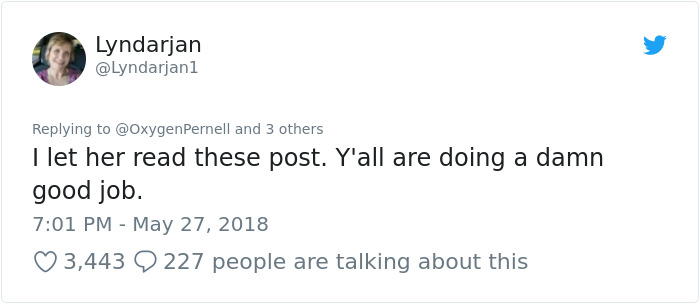 People Accuse Girls Of Being Racist For "Refusing" To Hold A Black Girl's Hand, Then The Girl's Mom Responds People Accuse Girls Of Being Racist For "Refusing" To Hold A Black Girl's Hand, Then The Girl's Mom Responds