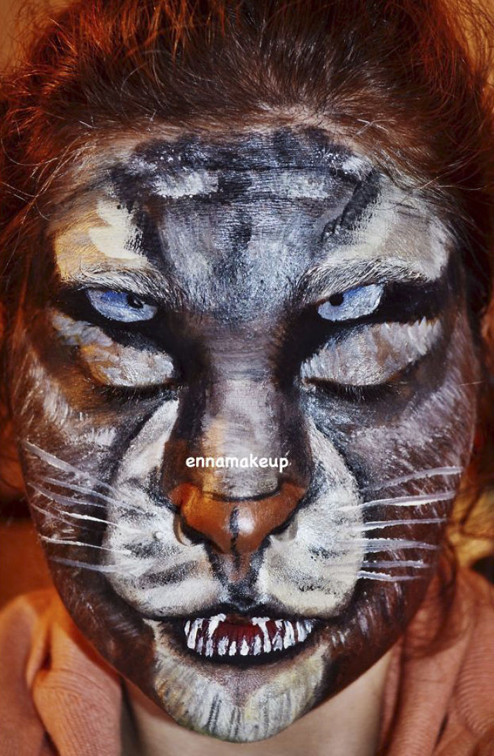 Disabled Girl Paints Herself