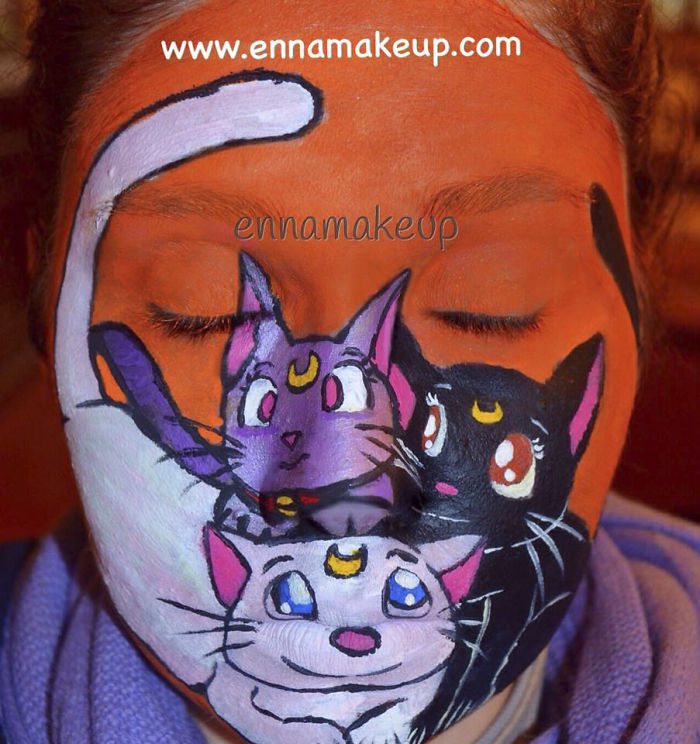 Disabled Girl Paints Herself