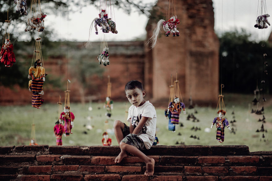 I Travelled Around Myanmar And Captured How People Lives There