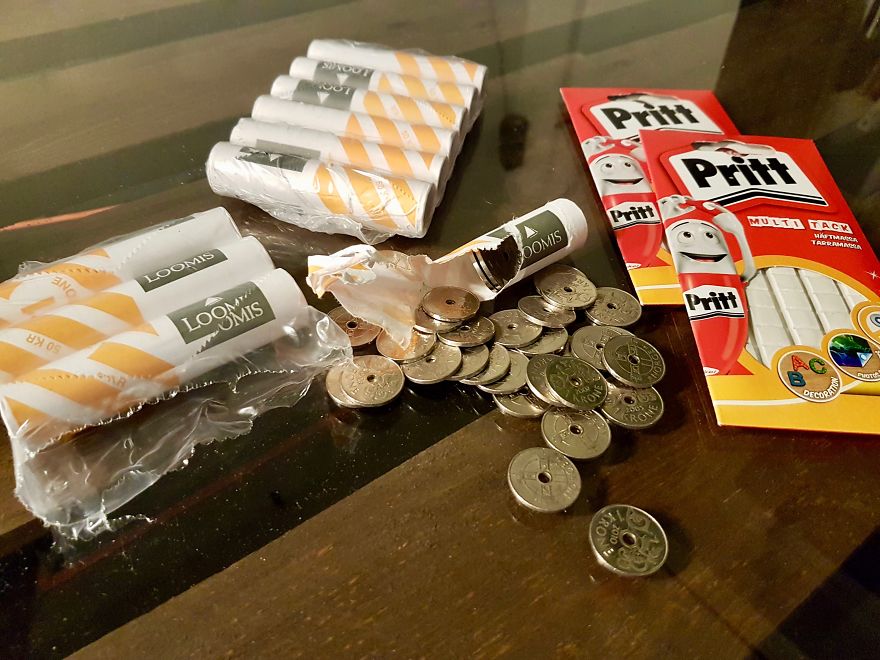 I Had +1,000 Coins Lying Around - So I Decided To Make Some Positive Wall Art With Them! I Had +1,000 Coins Lying Around - So I Decided To Make Some Positive Wall Art With Them!