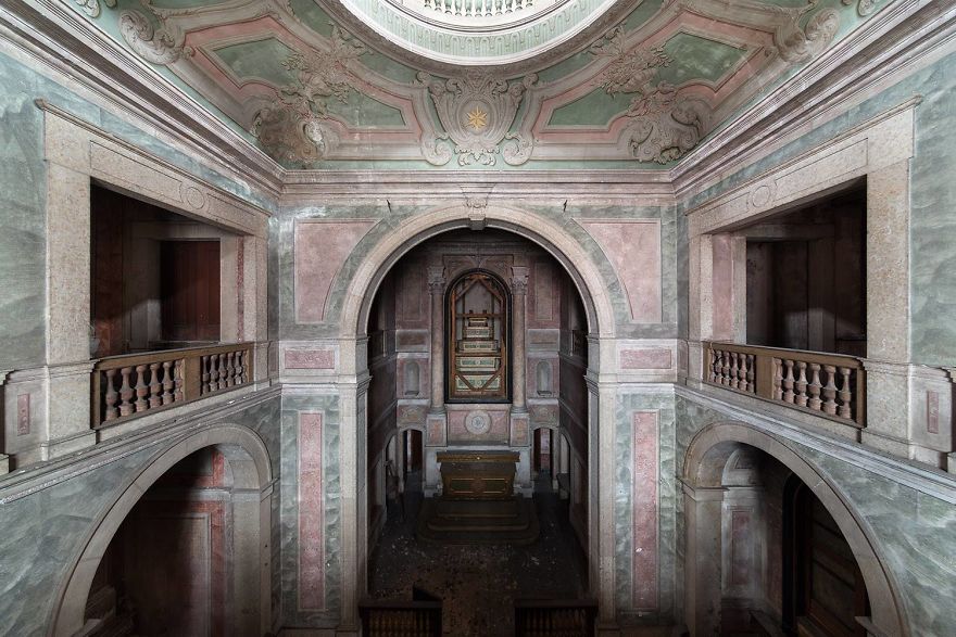 Wonderful Pictures Of Abandoned Places