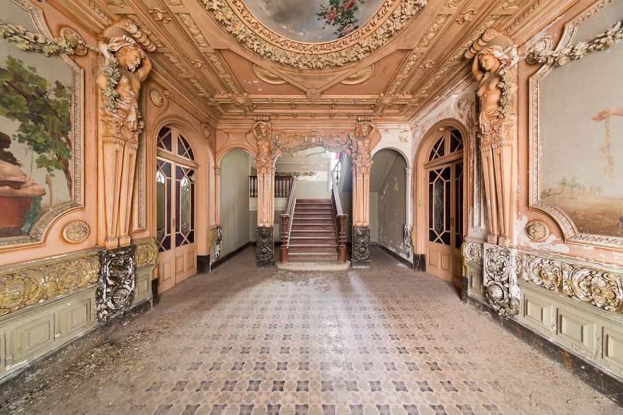 Wonderful Pictures Of Abandoned Places