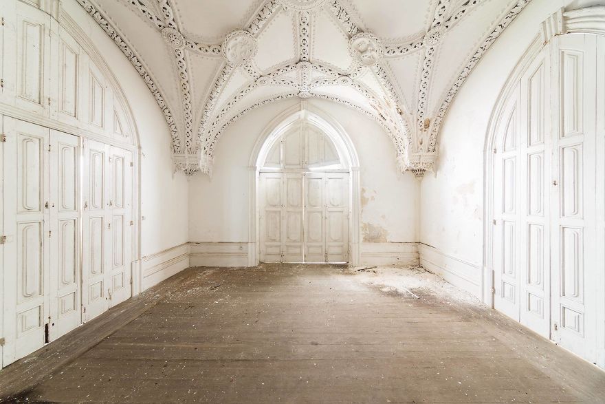 Wonderful Pictures Of Abandoned Places