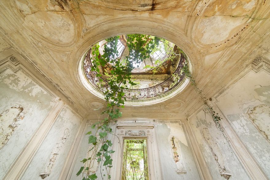 Wonderful Pictures Of Abandoned Places