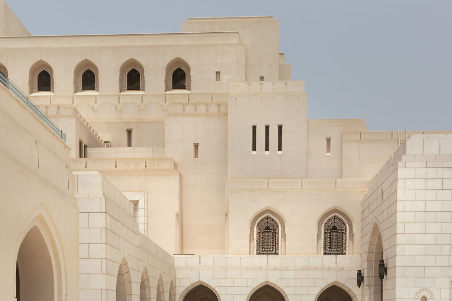 I Traveled Through Oman During Off-Season & Ramadan And Felt Like I Was The Only Tourist In The Country