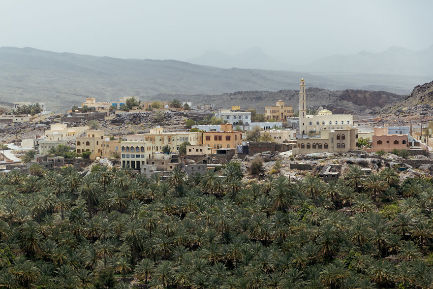 I Traveled Through Oman During Off-Season & Ramadan And Felt Like I Was The Only Tourist In The Country