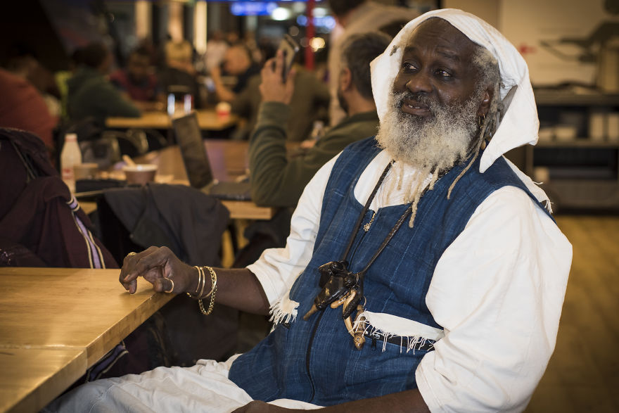 I Photograph 100 Faces From 100 Different Countries At Atatürk Airport, Istanbul I Photograph 100 Faces From 100 Different Countries At Atatürk Airport, Istanbul