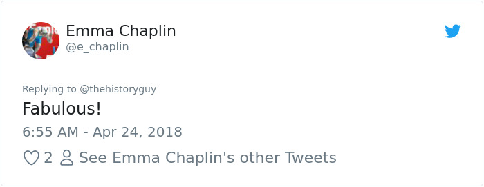 Girl Crushes Gender Norms With Her Costume For School Medieval Feast, Inspired By Her Historian Dad Girl Crushes Gender Norms With Her Costume For School Medieval Feast, Inspired By Her Historian Dad