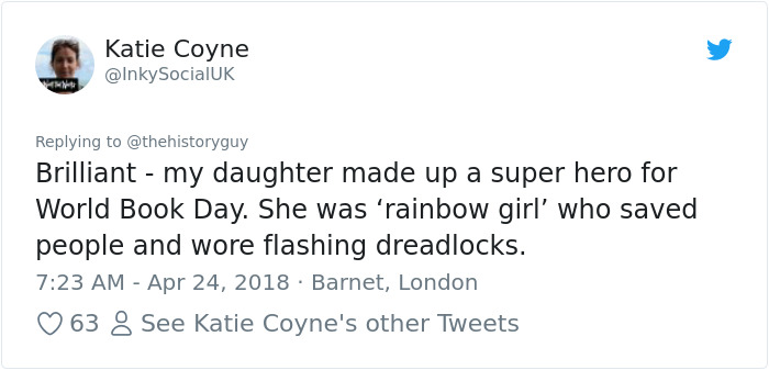 Girl Crushes Gender Norms With Her Costume For School Medieval Feast, Inspired By Her Historian Dad Girl Crushes Gender Norms With Her Costume For School Medieval Feast, Inspired By Her Historian Dad