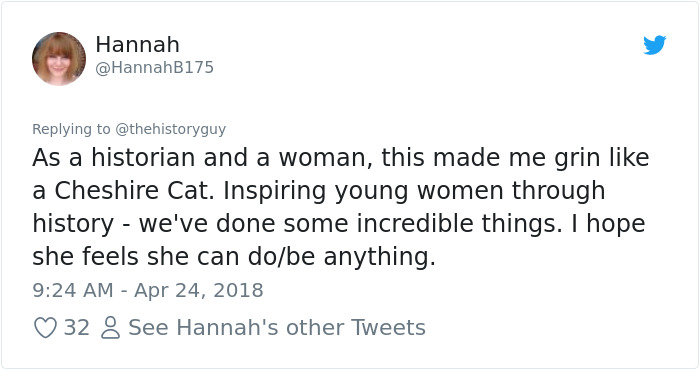 Girl Crushes Gender Norms With Her Costume For School Medieval Feast, Inspired By Her Historian Dad Girl Crushes Gender Norms With Her Costume For School Medieval Feast, Inspired By Her Historian Dad