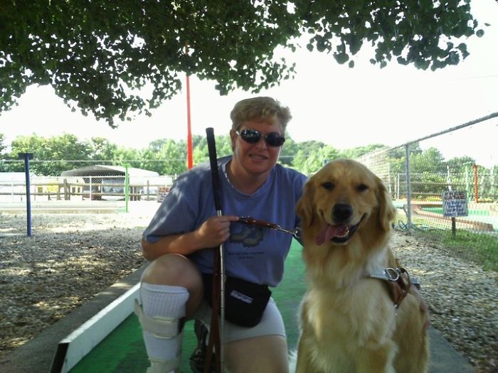 Blind Woman Sees Her Guide Dog For The First Time In 8 Years, And Her Reaction Will Make You Cry Blind Woman Sees Her Guide Dog For The First Time In 8 Years, And Her Reaction Will Make You Cry