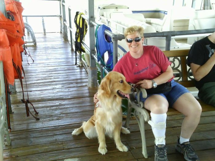 Blind Woman Sees Her Guide Dog For The First Time In 8 Years, And Her Reaction Will Make You Cry Blind Woman Sees Her Guide Dog For The First Time In 8 Years, And Her Reaction Will Make You Cry